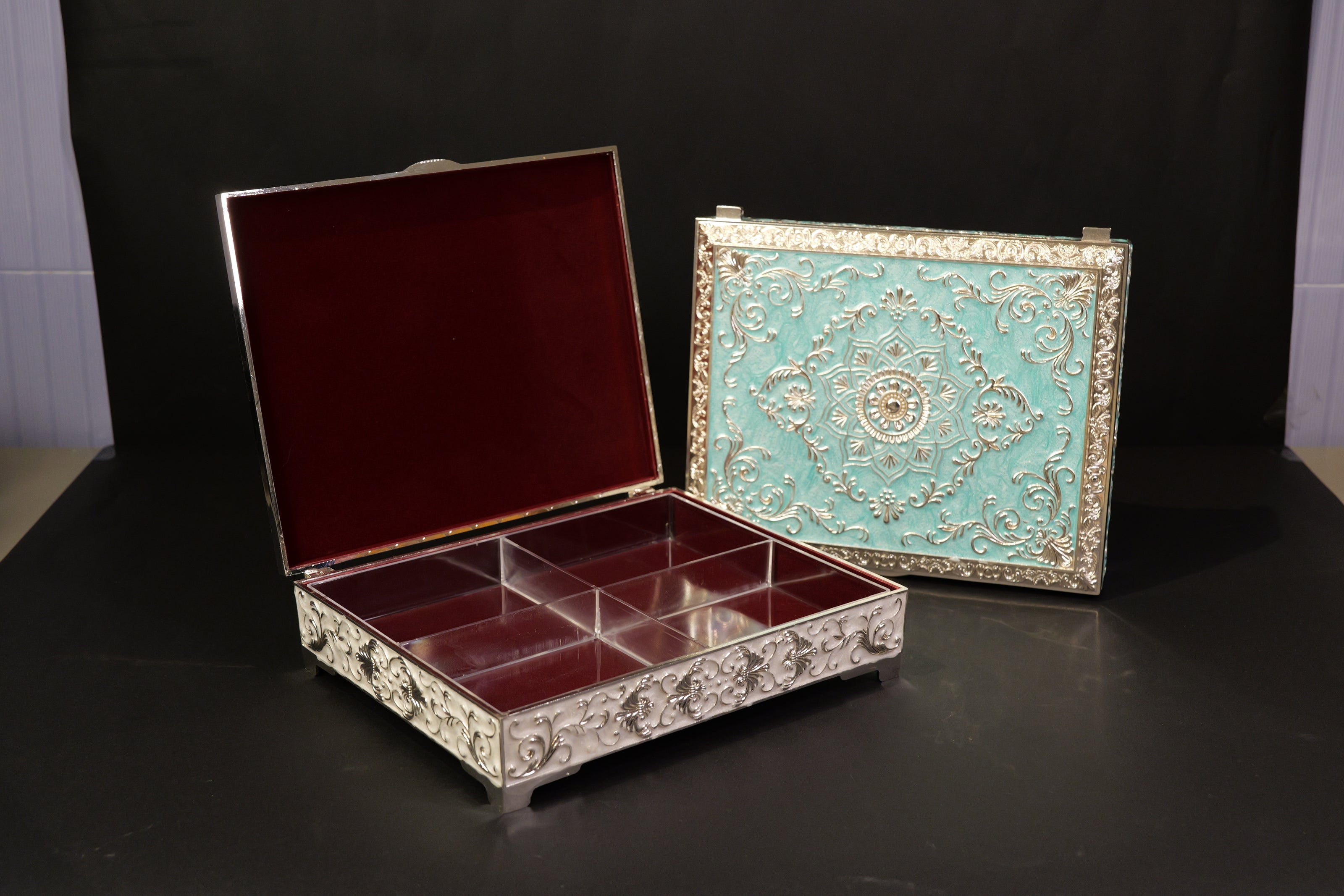 DESIGNER PITAARA (4 COMPARTMENTS)