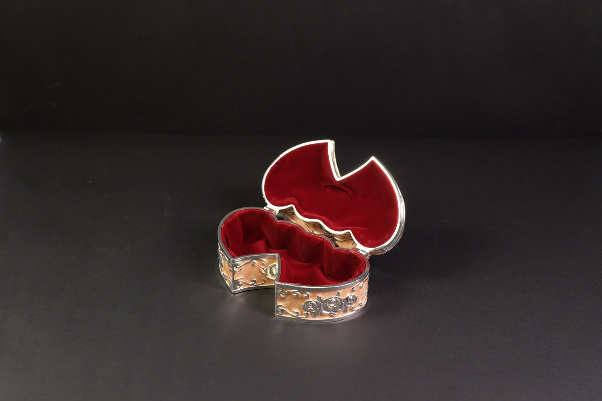 DOUBLE HEART BOX