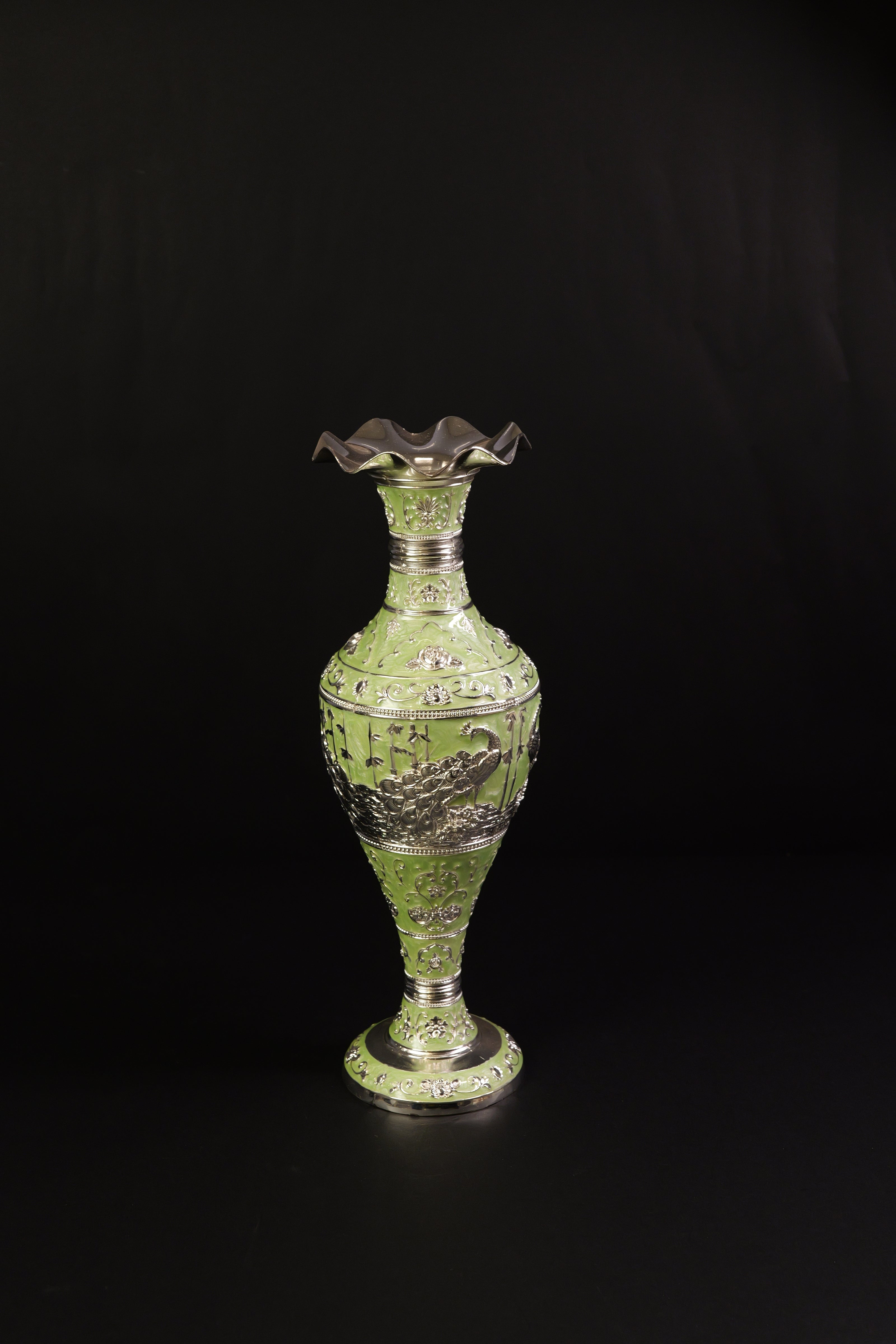 FLOWER VASE