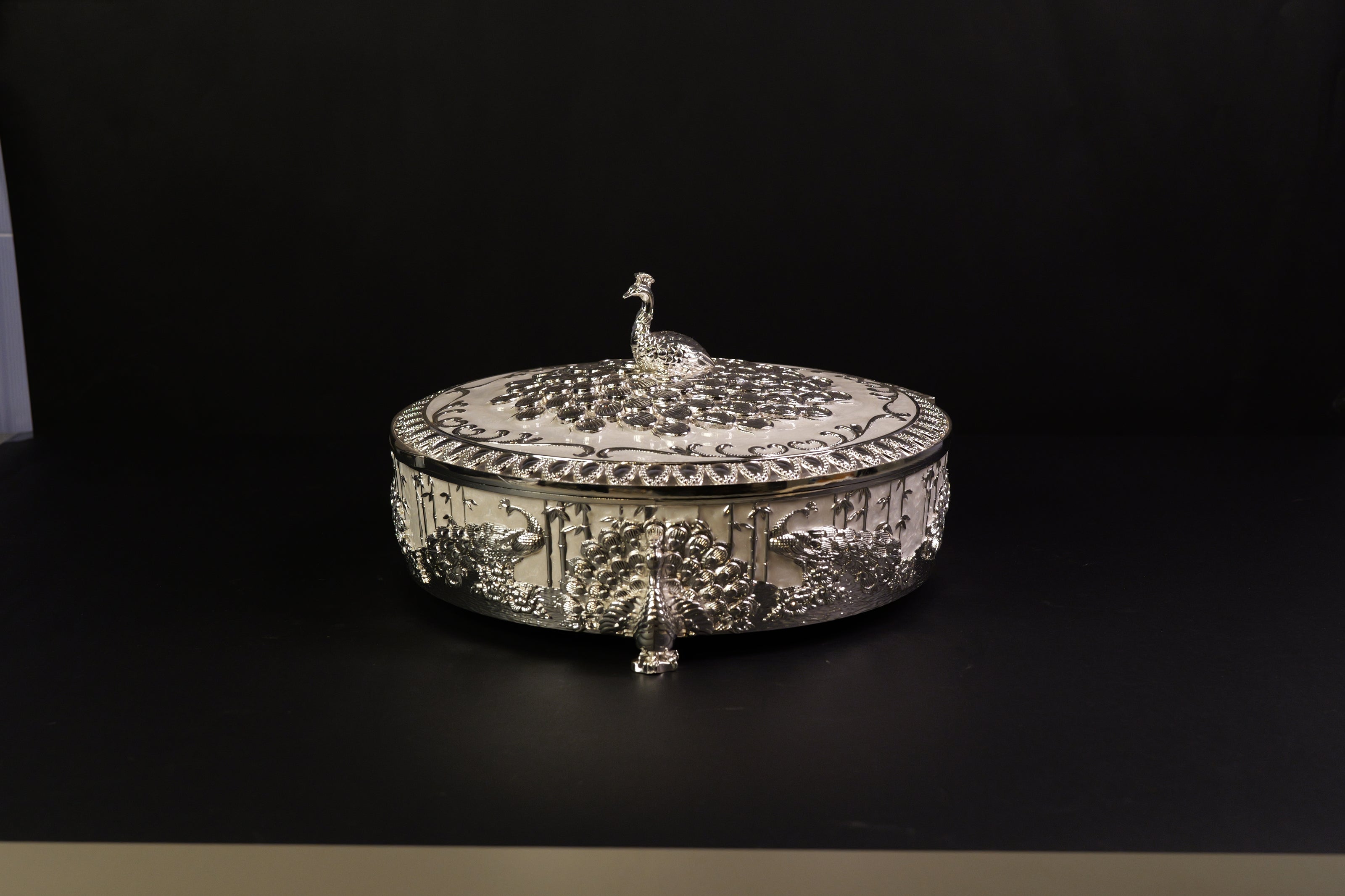 ROUND DRY FRUIT BOX