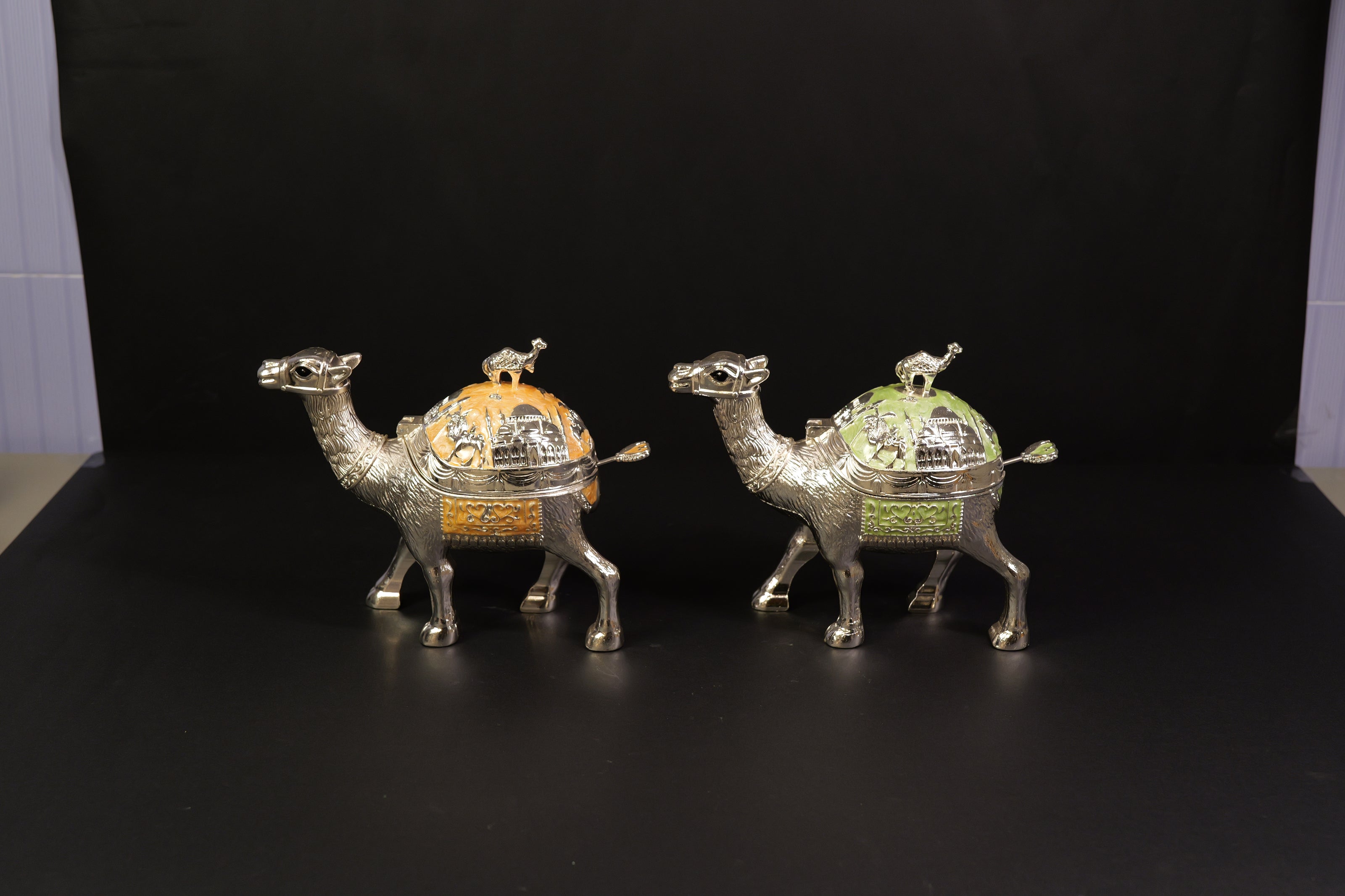 CAMEL BOX