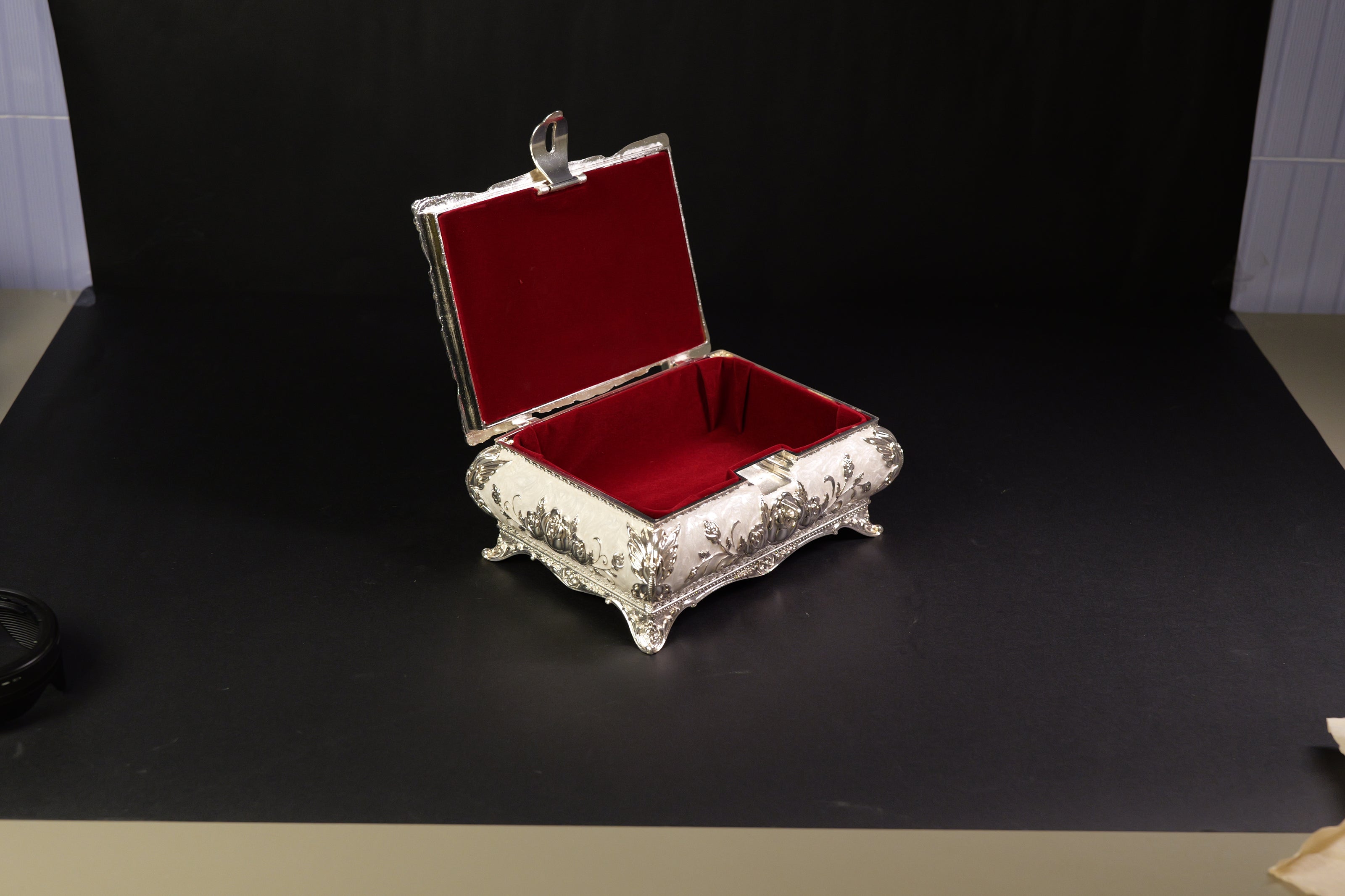 JEWELLERY BOX (MEDIUM)