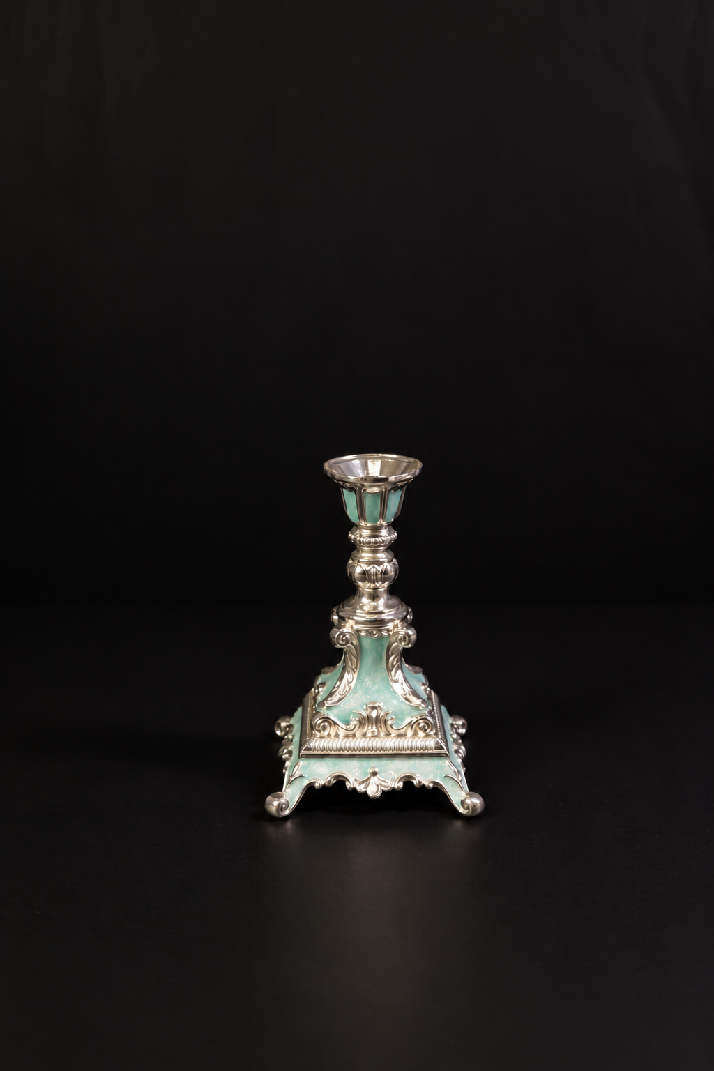 SMALL CANDLE STAND